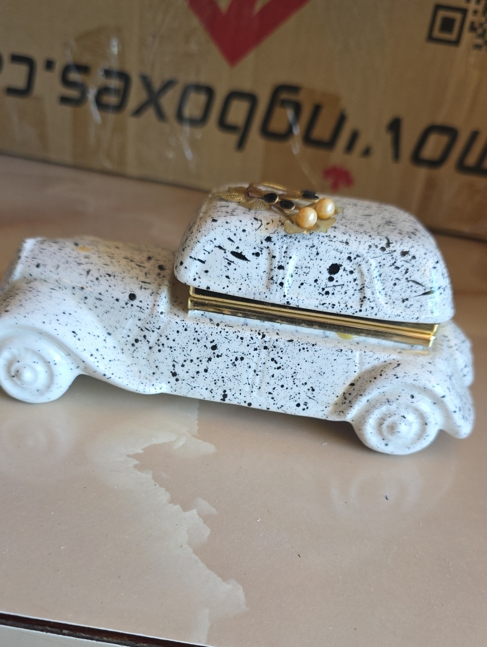 Luceno & Sons Ceramic Car Trinket Box with Gold Accents